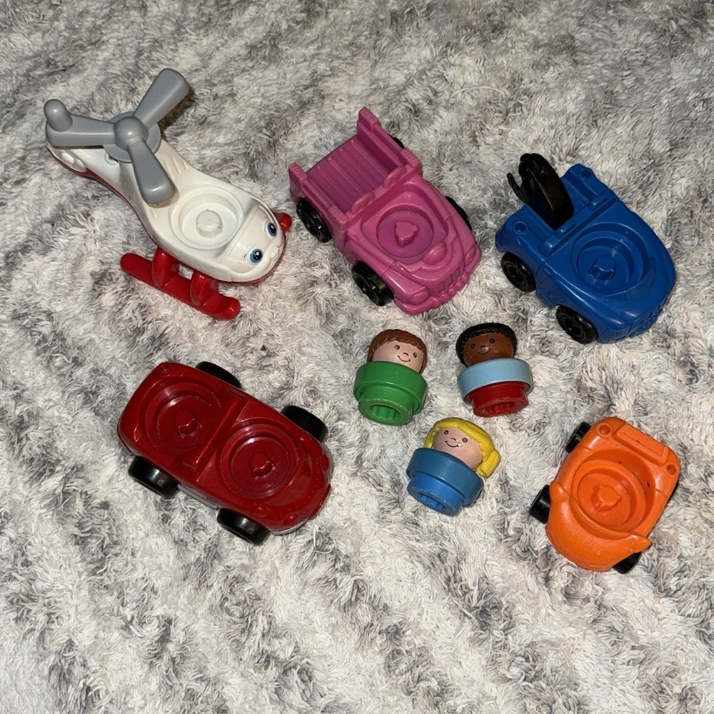 Y2K playschool little people all pieces included Colorful Kids Toy Vehicle Set - Picture 3 of 17